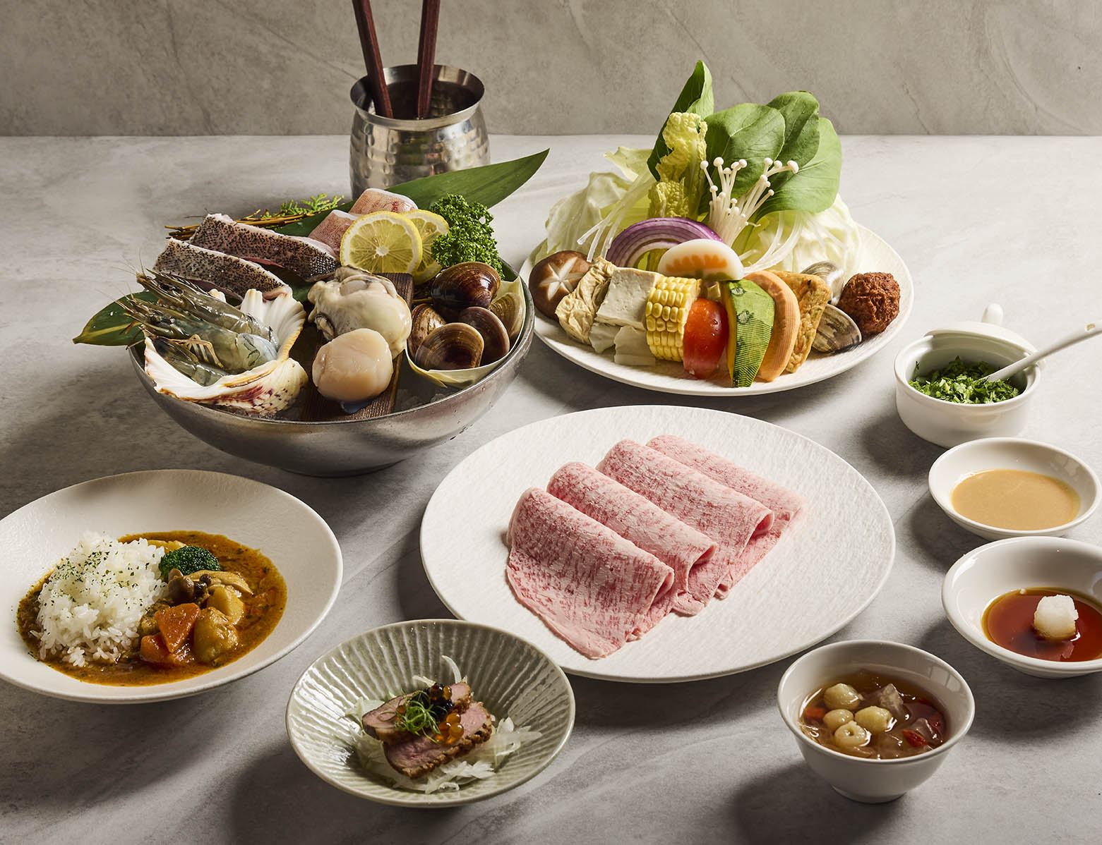 【台中火鍋餐廳推薦】冬天暖心必吃：日本和牛與割烹鍋物家庭聚會、朋友聚餐、生日慶祝首選｜山里見月割烹鍋物