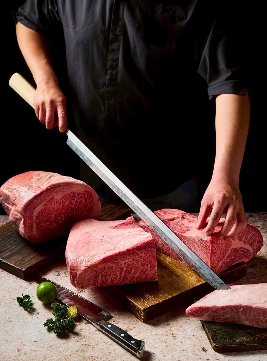 【2026 台中必吃餐廳】在地人也排隊！從頂級和牛燒肉、奢華割烹鍋物到米其林必比登